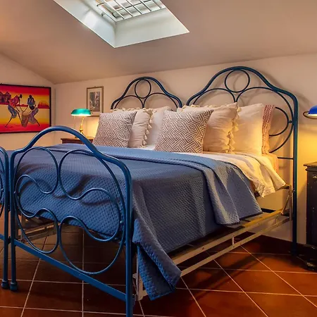 Sardinia Re - Donna Beatrice فيلة *