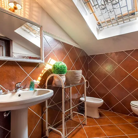 Sardinia Re - Donna Beatrice *