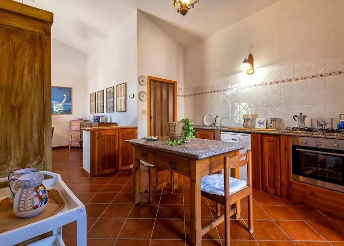 Sardinia Re - Donna Beatrice * Alghero